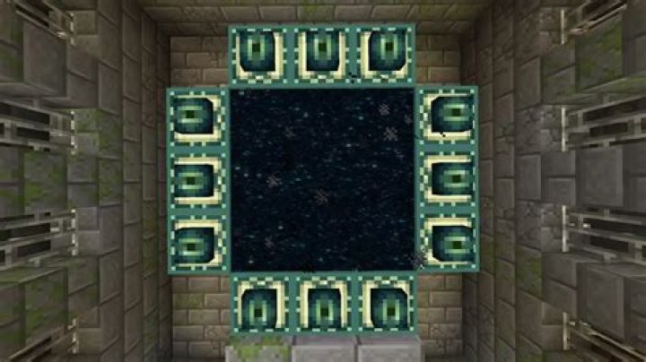 Are there portals in the end?