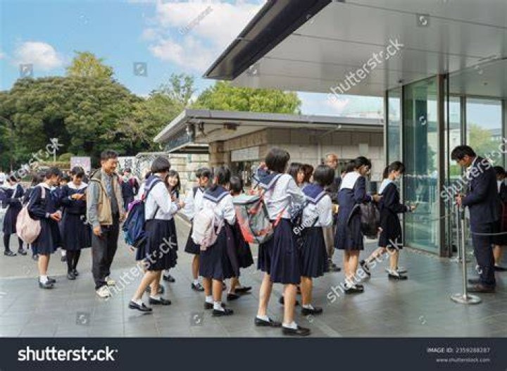 Do Japanese high school students live on campus?