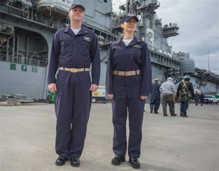 Does the Navy still wear coveralls?