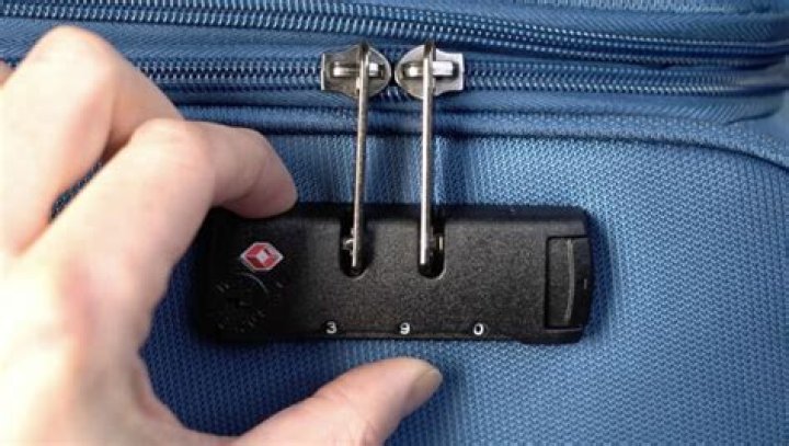 How do I reset my TSA lock combination 002?