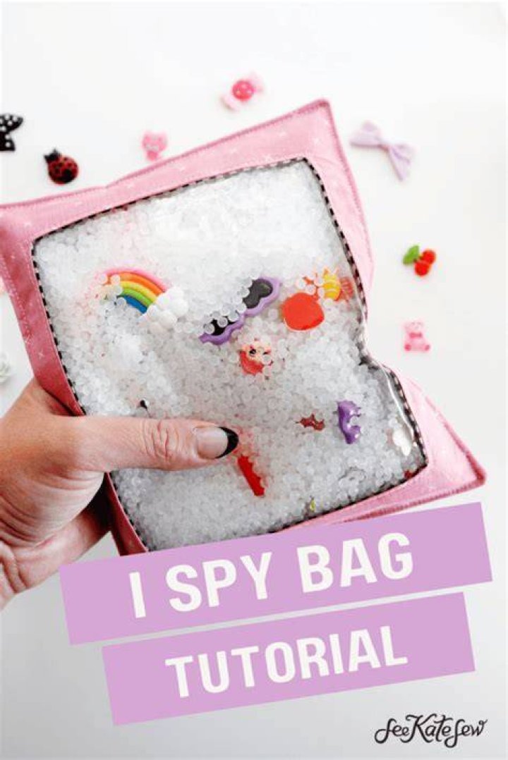 How do you play spy bag?