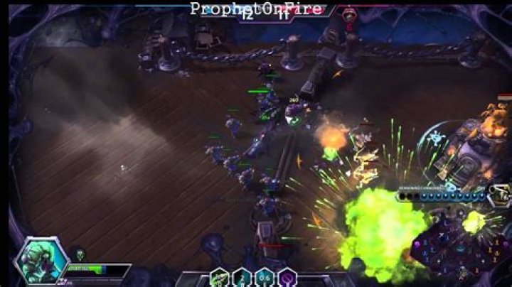 How do you solo lanes in Heroes of the Storm?