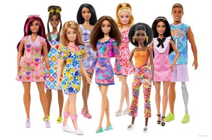 How many Fashionista Barbie dolls are there?