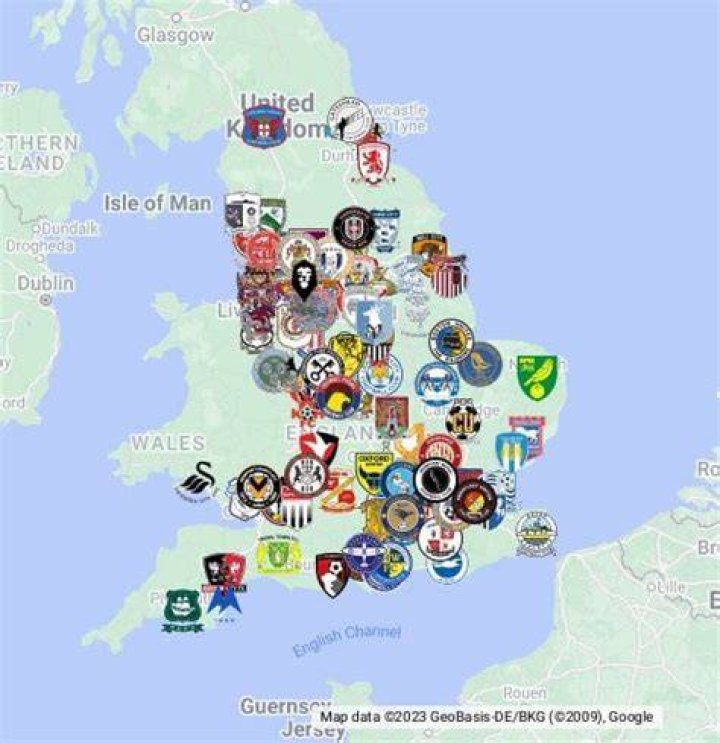 How many league football teams are there in the UK?