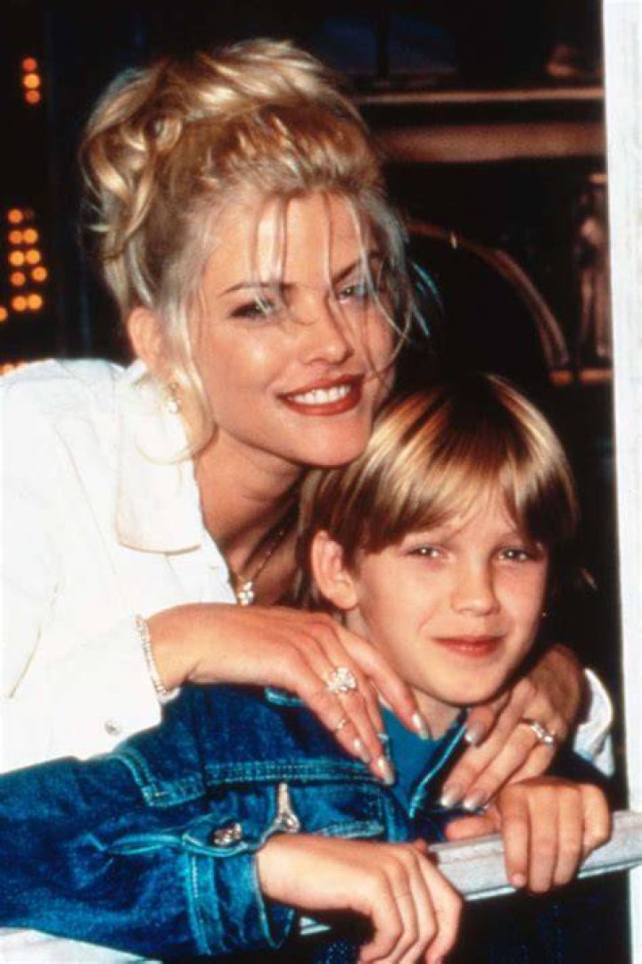 How old was Anna Nicole Smith when she had Daniel?