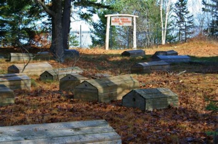 Is it illegal to dig up Indian burial grounds?