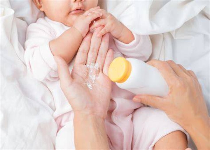 Is it safe to put baby powder on your face?