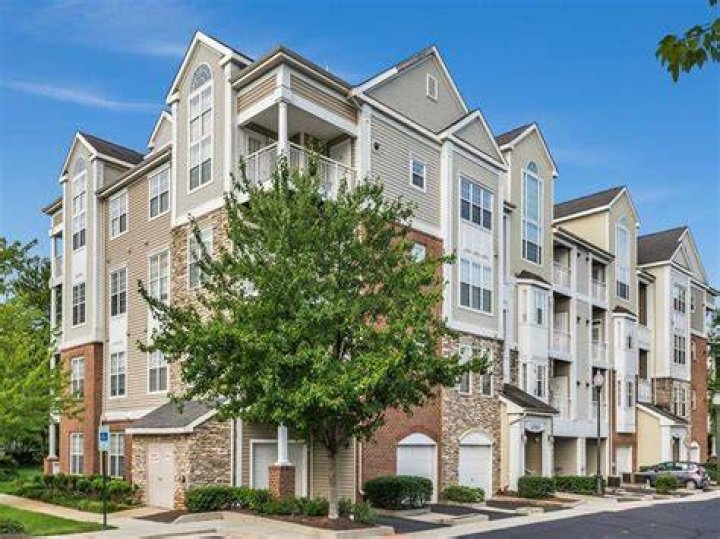 Is Sterling Va rich?