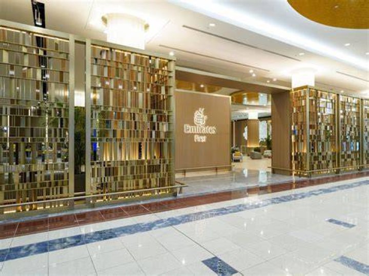 Is the first class lounge in Dubai Open?