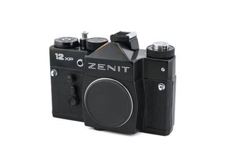 Is Zenit 12xp a good camera?