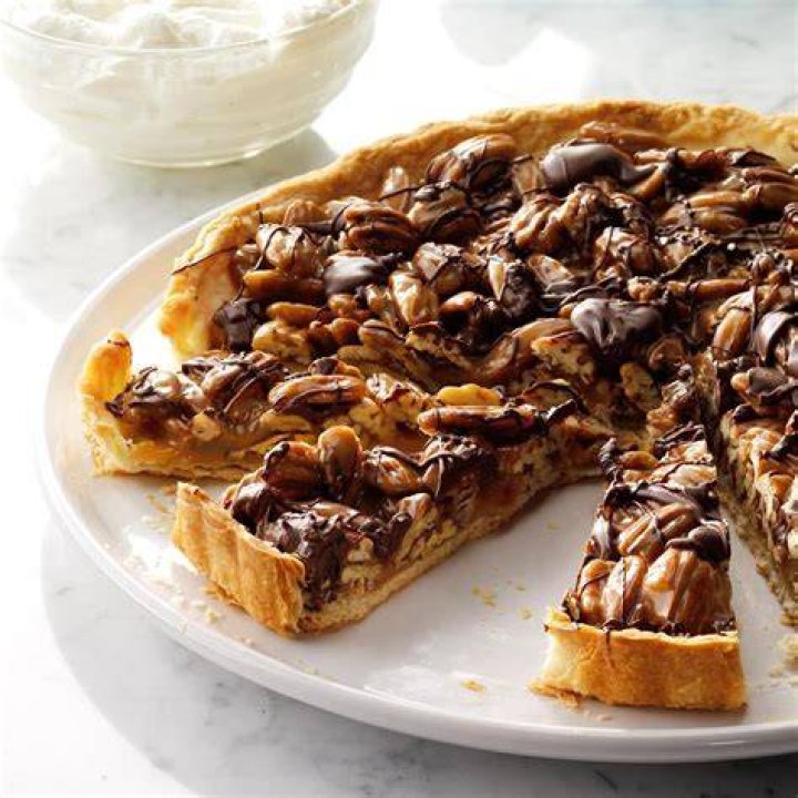 What taste is praline?