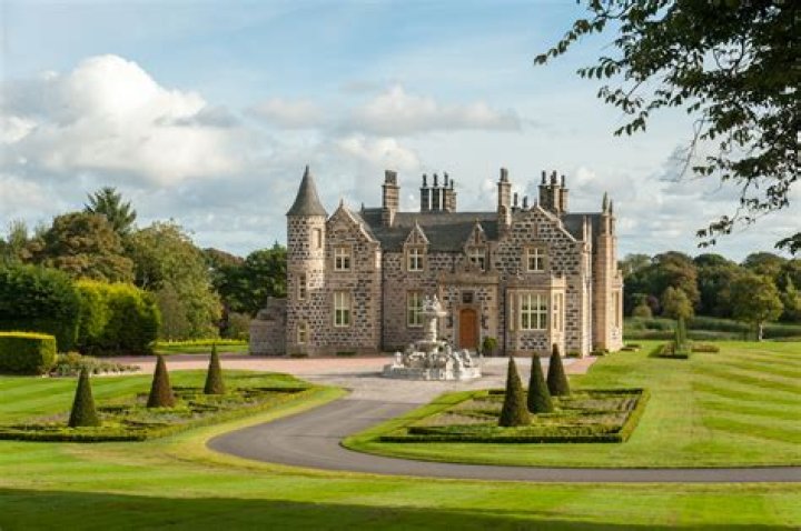 Which hotel does trump own in Scotland?