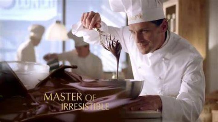 Who is the man in the Lindor commercial?