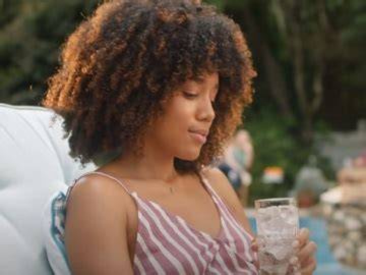 Who is the woman in the Bud Light Seltzer commercial?